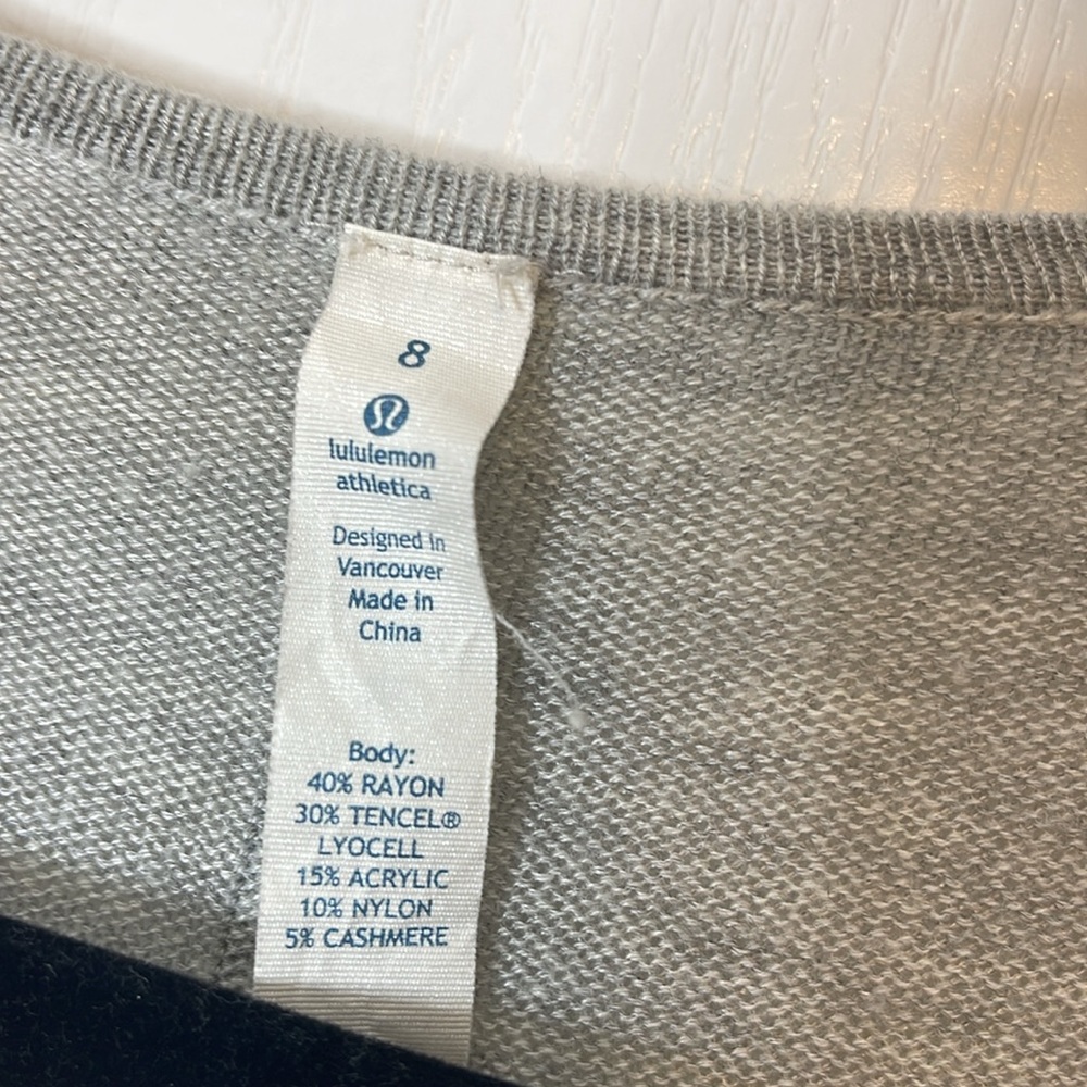 Lululemon Twist and Wrap Top Gray and Yellow Stripe Size 8 - Picture 5 of 11